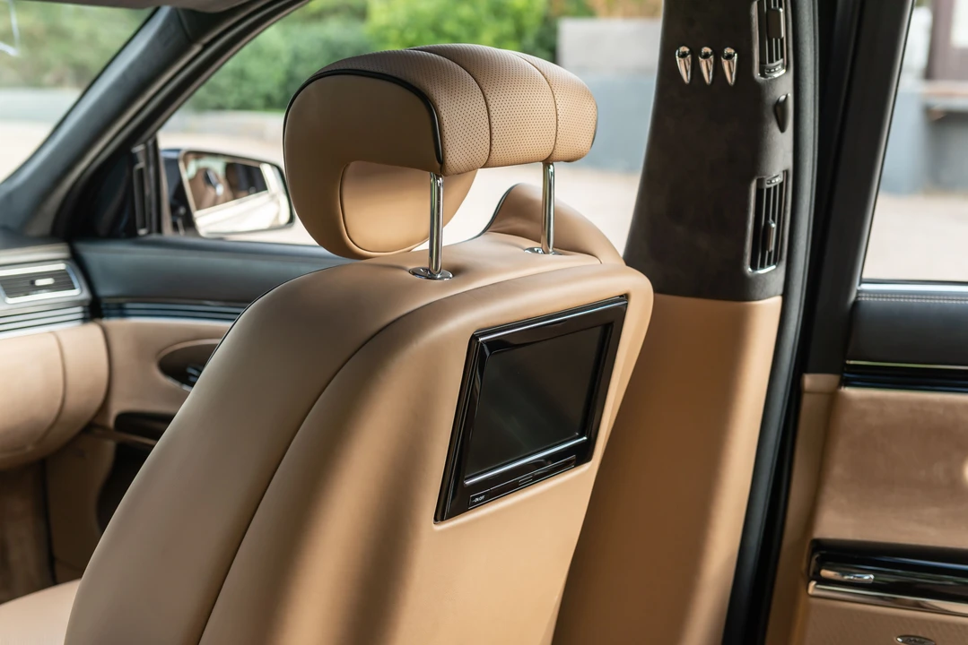 2010 Maybach 57 - Image 13 of 31