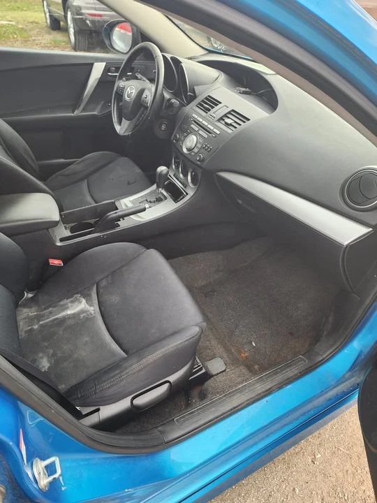 2010 Mazda Mazda 3 2nd Gen - Image 12 of 19