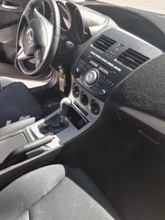 2010 Mazda Mazda 3 2nd Gen - Image 6 of 10