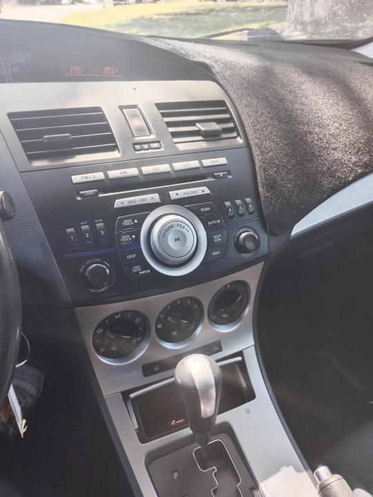 2010 Mazda Mazda 3 2nd Gen - Image 9 of 10