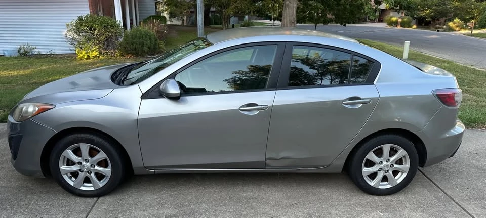 2010 Mazda Mazda 3 2nd Gen - Image 4 of 12