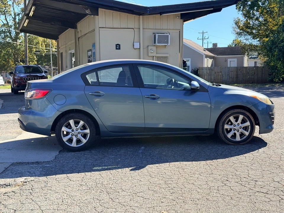 2010 Mazda Mazda 3 2nd Gen - Image 4 of 17