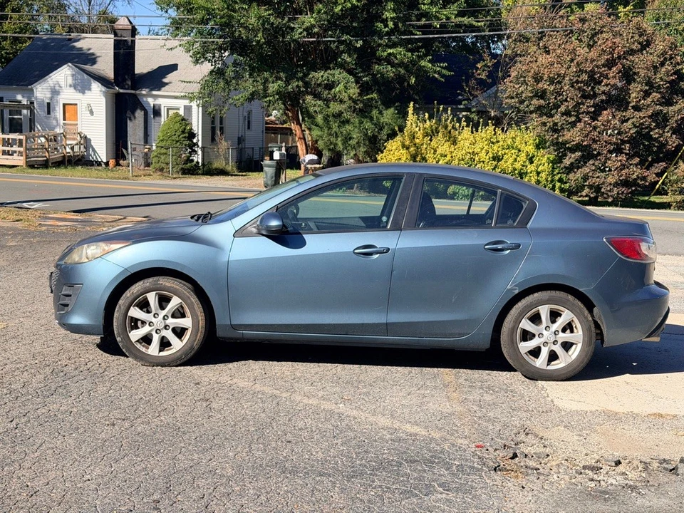 2010 Mazda Mazda 3 2nd Gen - Image 10 of 17