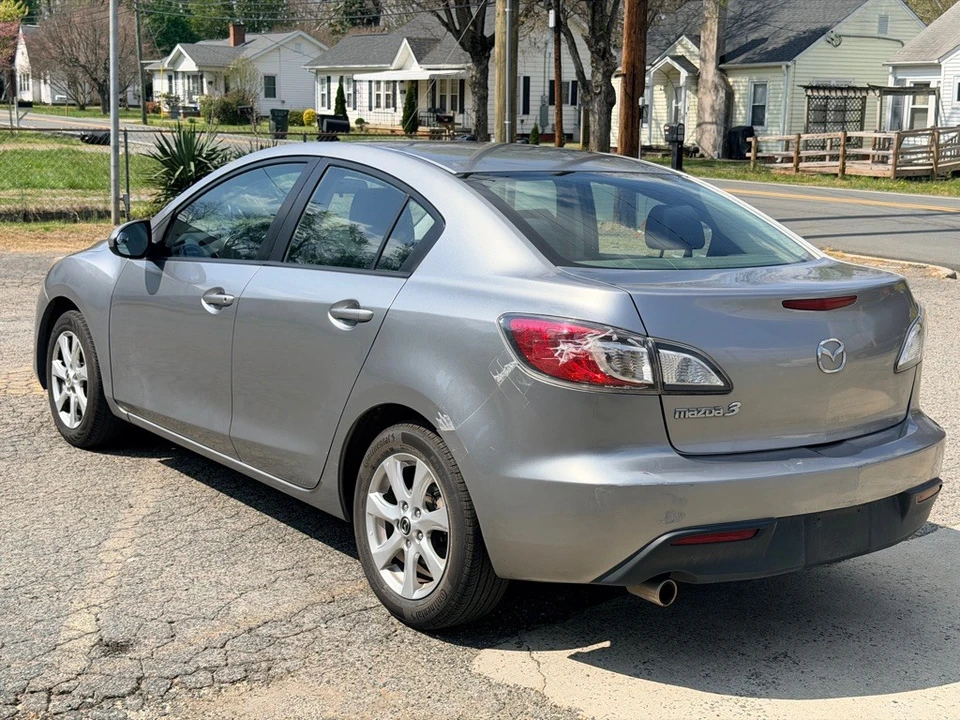 2010 Mazda Mazda 3 2nd Gen - Image 9 of 15