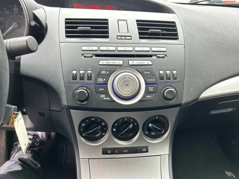 2010 Mazda Mazda 3 2nd Gen - Image 4 of 5