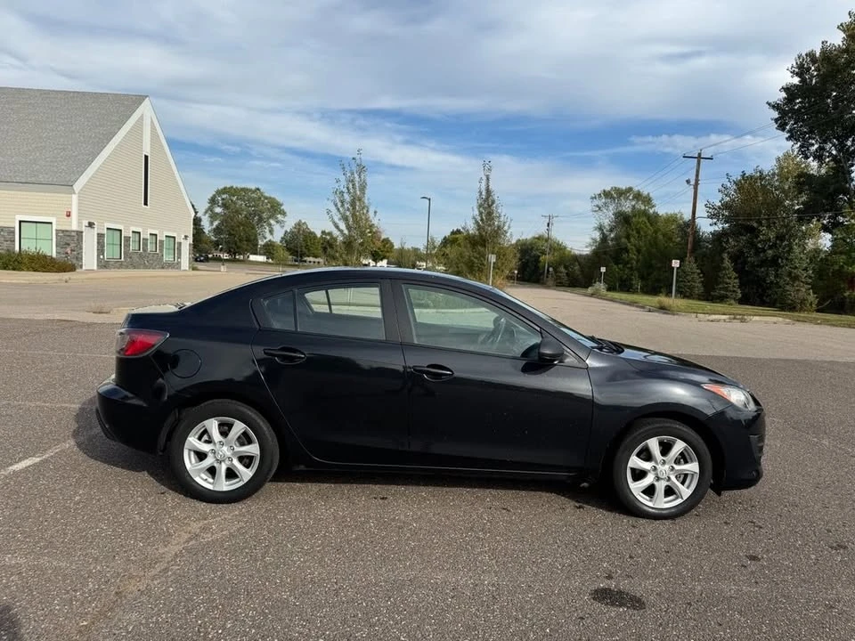2010 Mazda Mazda 3 2nd Gen - Image 5 of 15