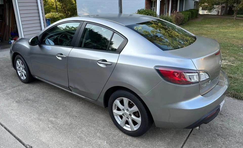 2010 Mazda Mazda 3 2nd Gen - Image 8 of 12