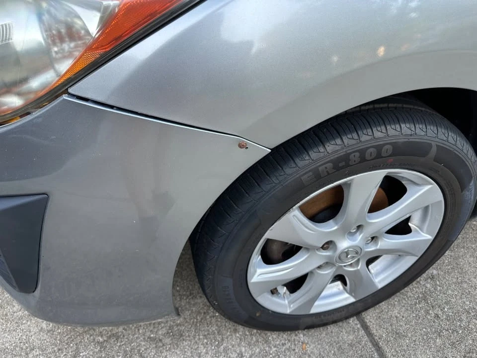 2010 Mazda Mazda 3 2nd Gen - Image 3 of 12