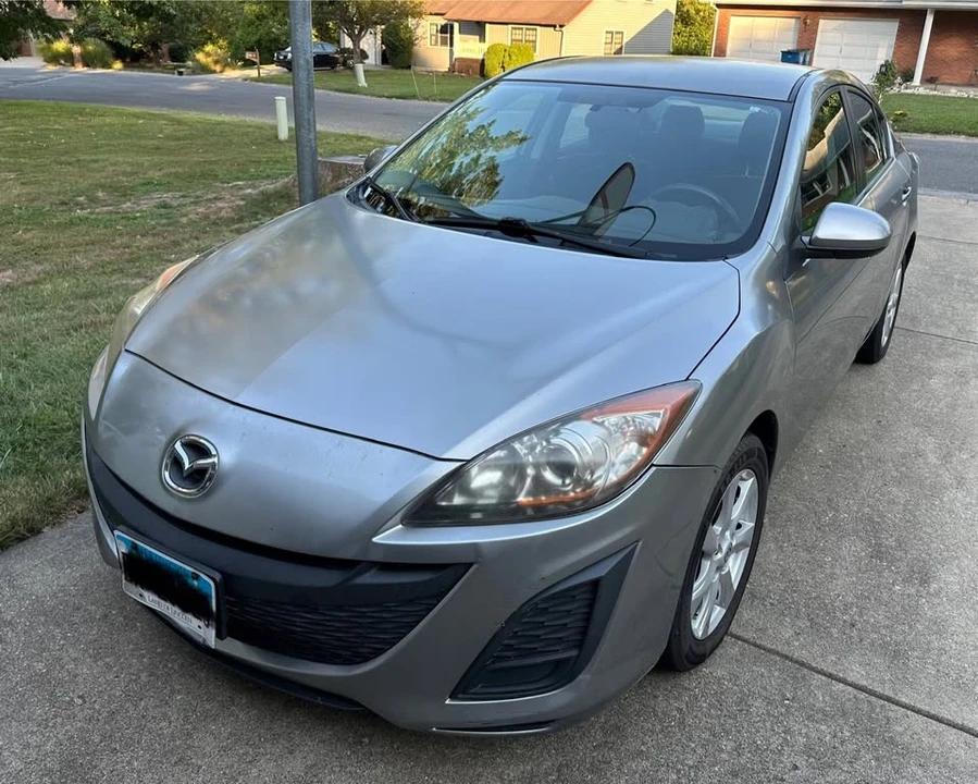 2010 Mazda Mazda 3 2nd Gen - Image 2 of 12