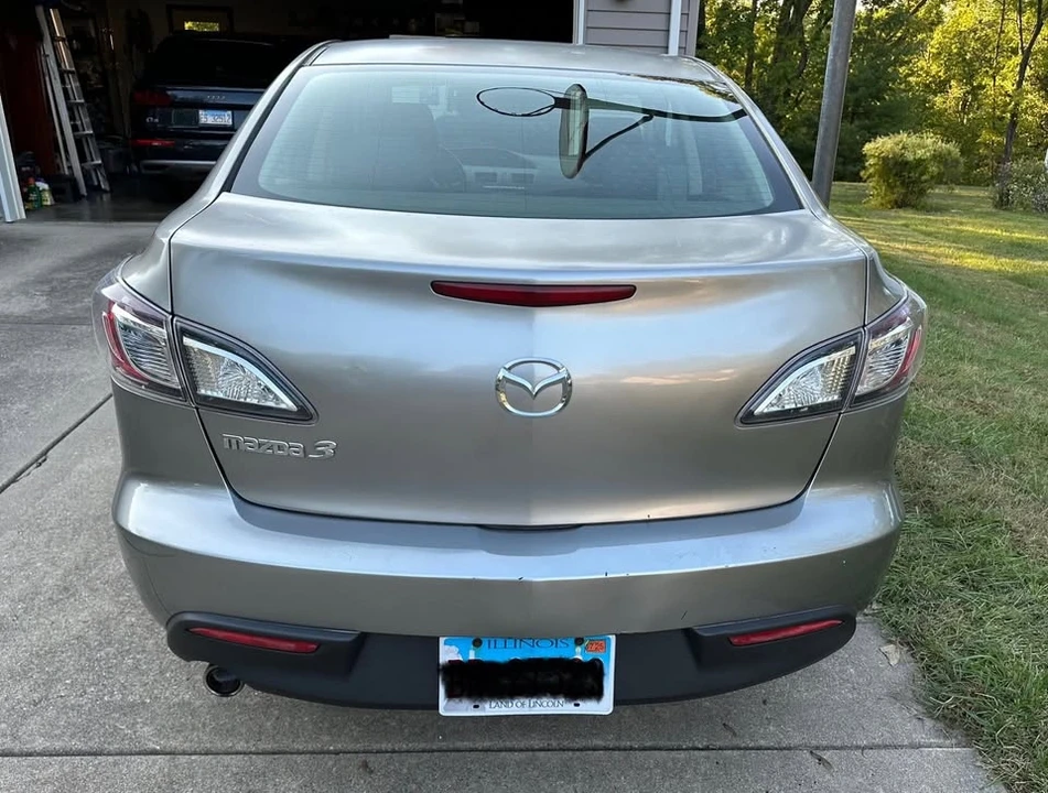 2010 Mazda Mazda 3 2nd Gen - Image 9 of 12