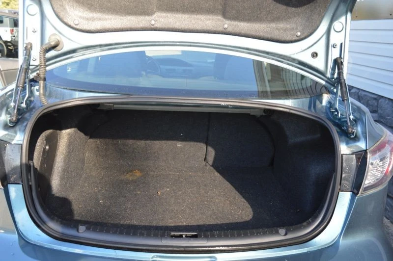 2010 Mazda Mazda 3 2nd Gen - Image 9 of 12