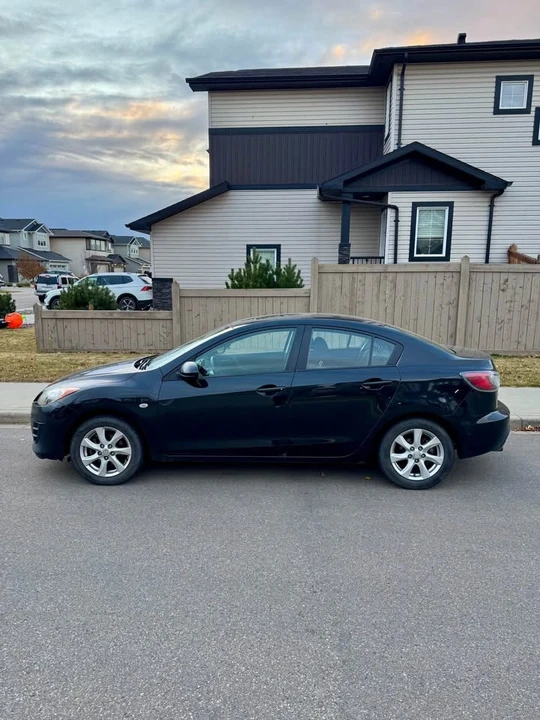 2010 Mazda Mazda 3 2nd Gen - Image 4 of 16