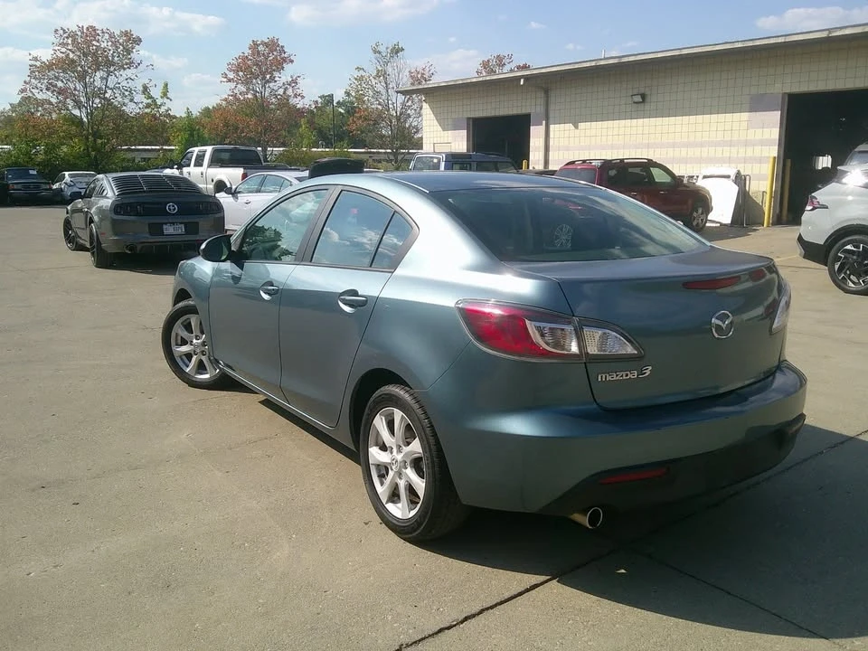 2010 Mazda Mazda 3 2nd Gen - Image 3 of 18