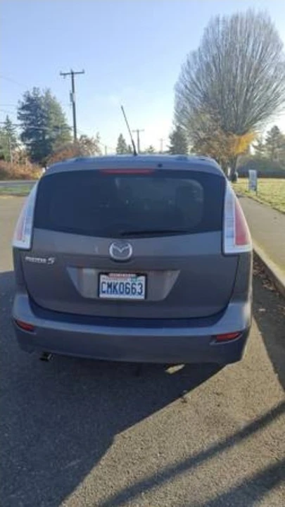 2010 Mazda Mazda 5 - Image 4 of 9