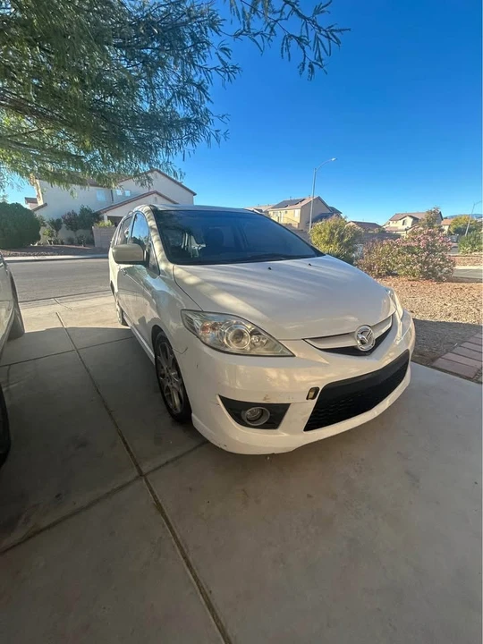 2010 Mazda Mazda 5 - Image 2 of 2