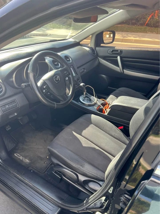 2010 Mazda CX-7 - Image 2 of 10
