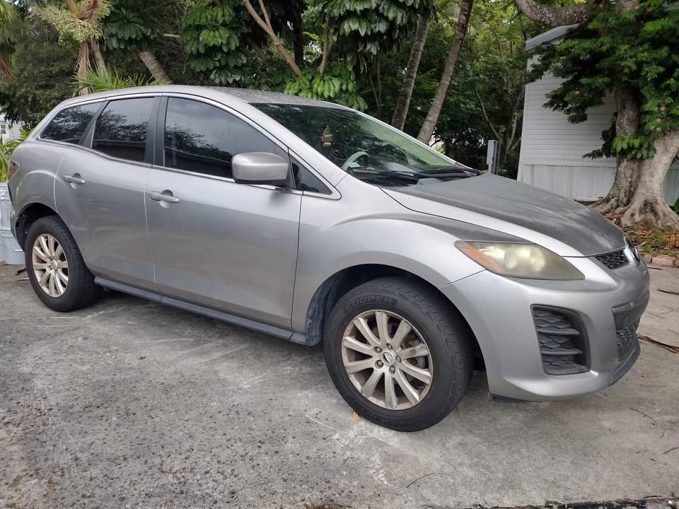 2010 Mazda CX-7 - Image 2 of 15