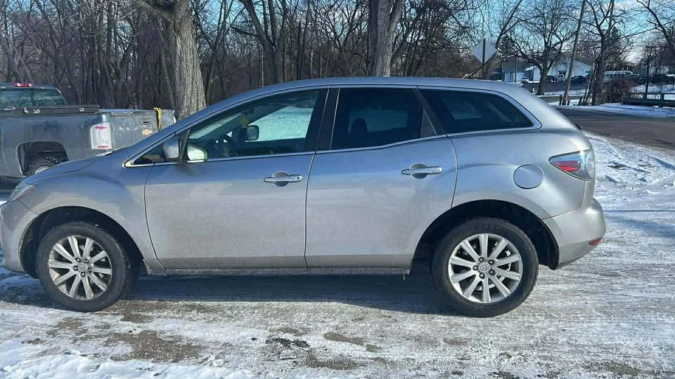 2010 Mazda CX-7 - Image 2 of 3