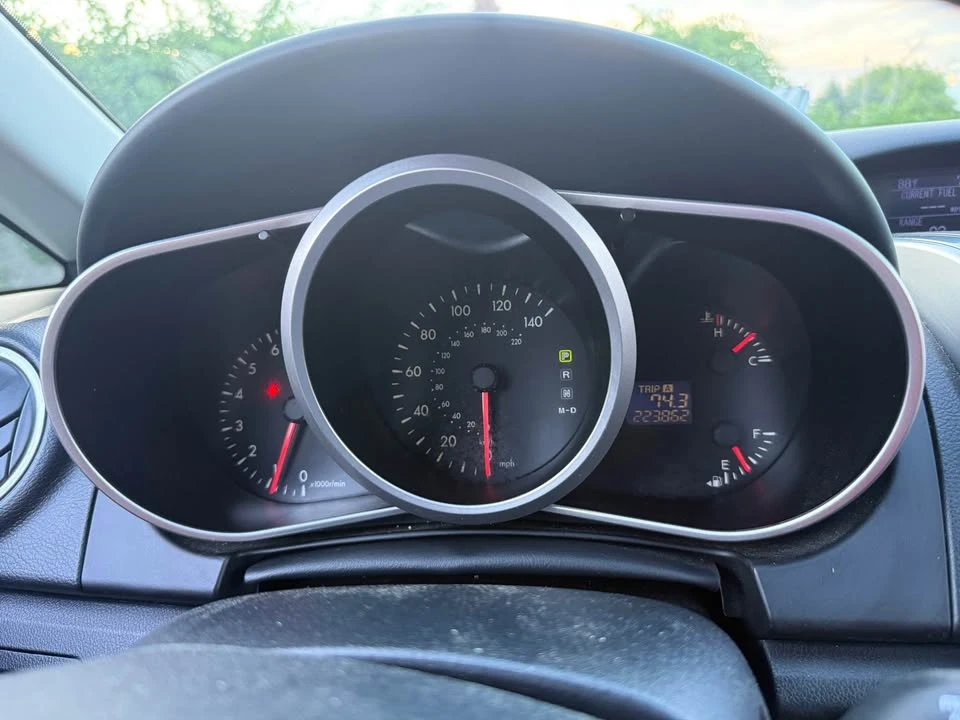 2010 Mazda CX-7 - Image 2 of 10