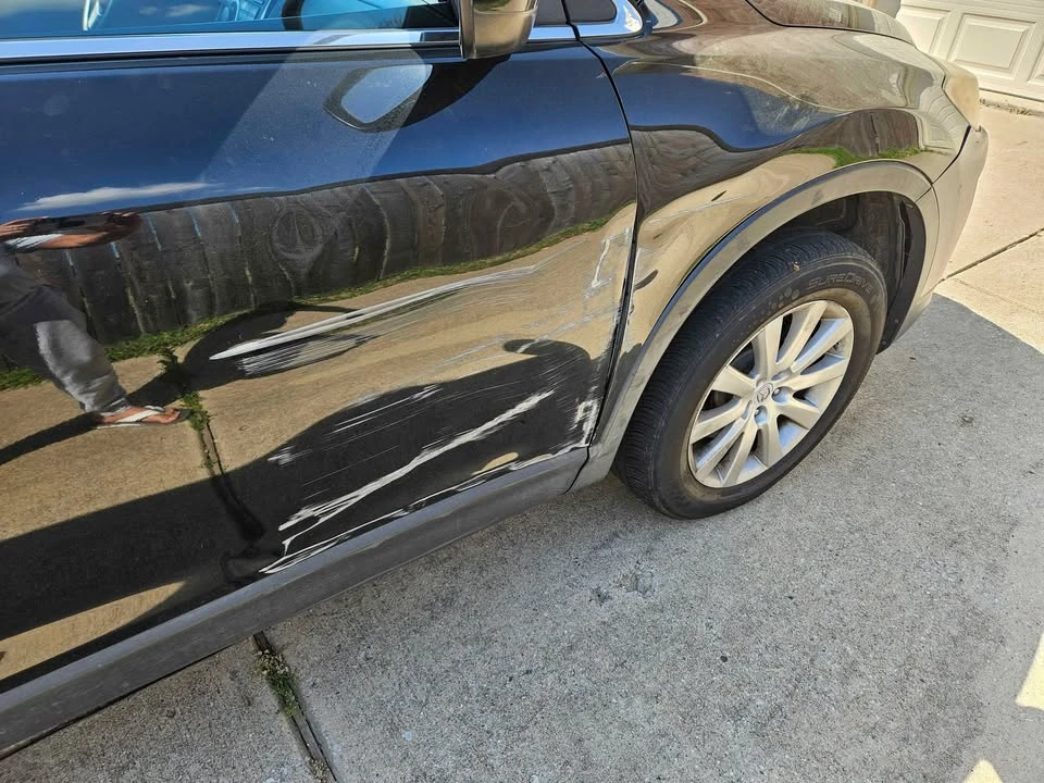 2010 Mazda CX-9 - Image 2 of 10