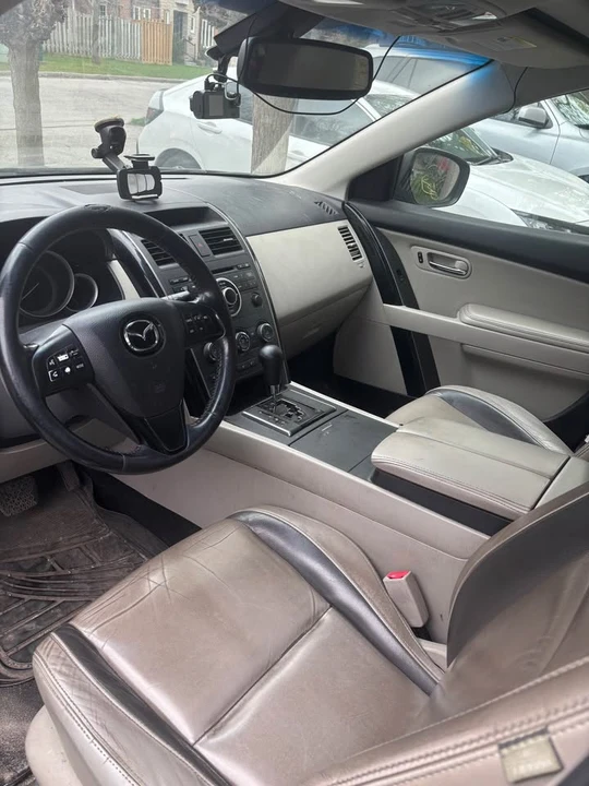 2010 Mazda CX-9 - Image 2 of 5