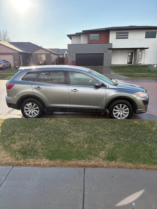 2010 Mazda CX-9 - Image 2 of 11