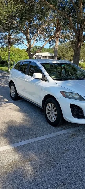 2010 Mazda CX-7 - Image 2 of 10