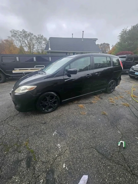 2010 Mazda Mazda 5 - Image 2 of 10