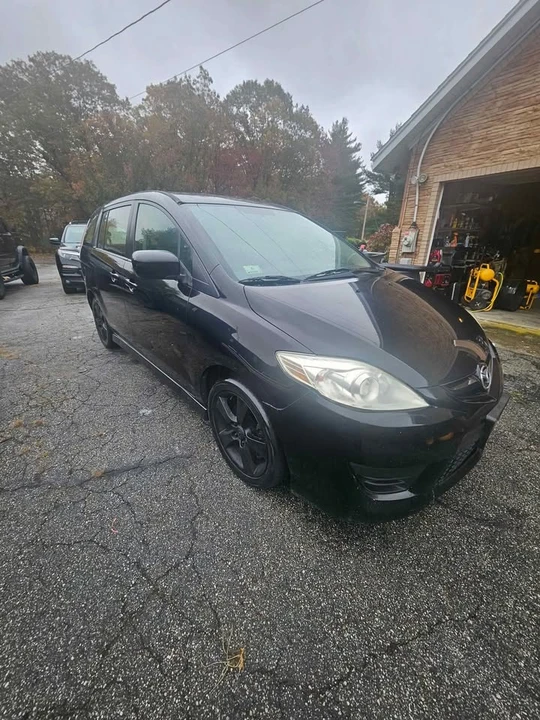 2010 Mazda Mazda 5 - Image 3 of 10