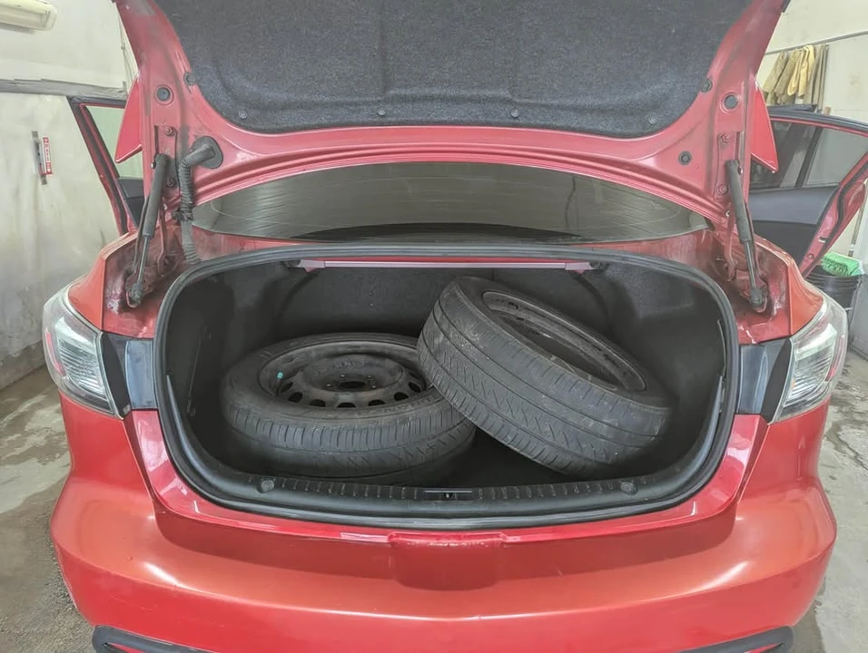 2010 Mazda Mazda 3 2nd Gen - Image 11 of 13
