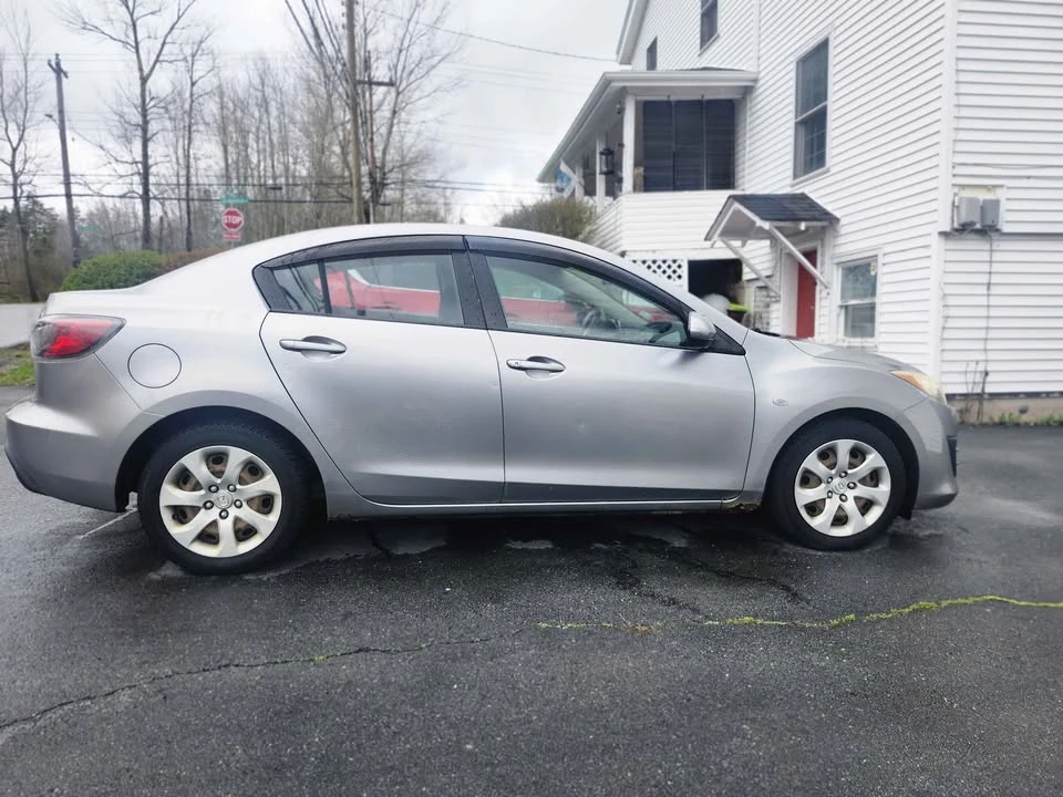 2010 Mazda Mazda 3 2nd Gen - Image 4 of 8