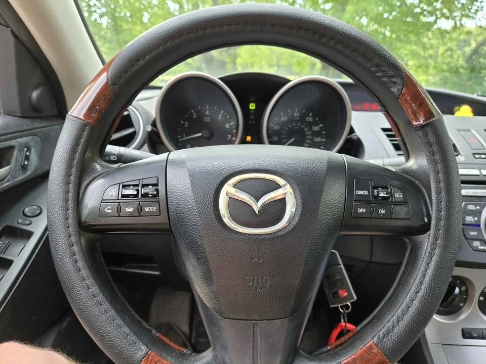2010 Mazda Mazda 3 2nd Gen - Image 4 of 11