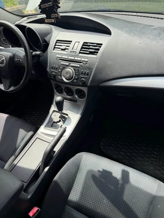 2010 Mazda Mazda 3 2nd Gen - Image 3 of 14
