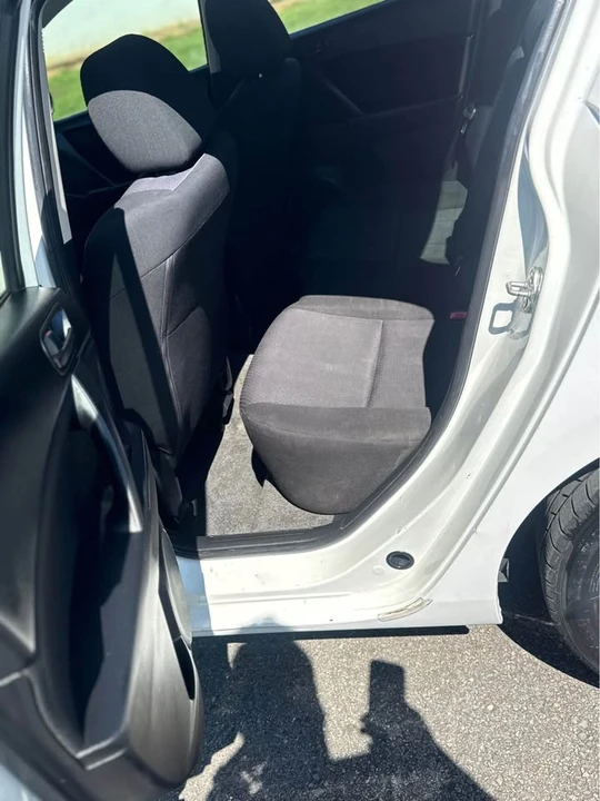 2010 Mazda Mazda 3 2nd Gen - Image 11 of 18