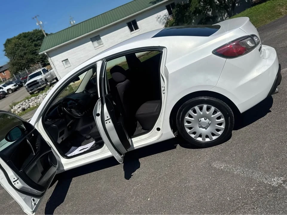 2010 Mazda Mazda 3 2nd Gen - Image 14 of 18