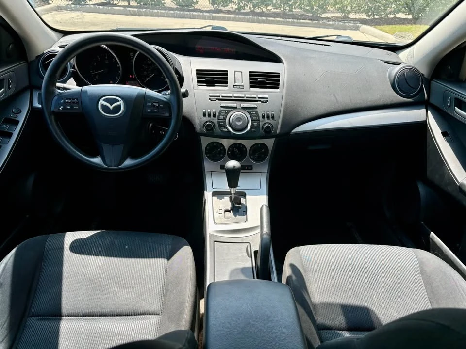 2010 Mazda Mazda 3 2nd Gen - Image 5 of 9