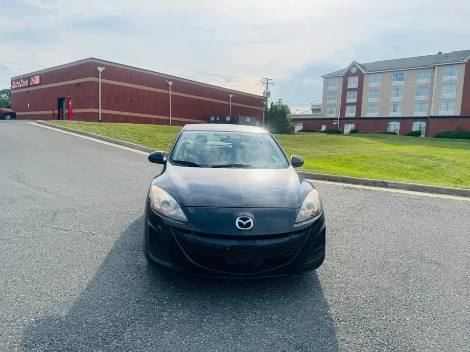 2010 Mazda Mazda 3 2nd Gen - Image 2 of 13