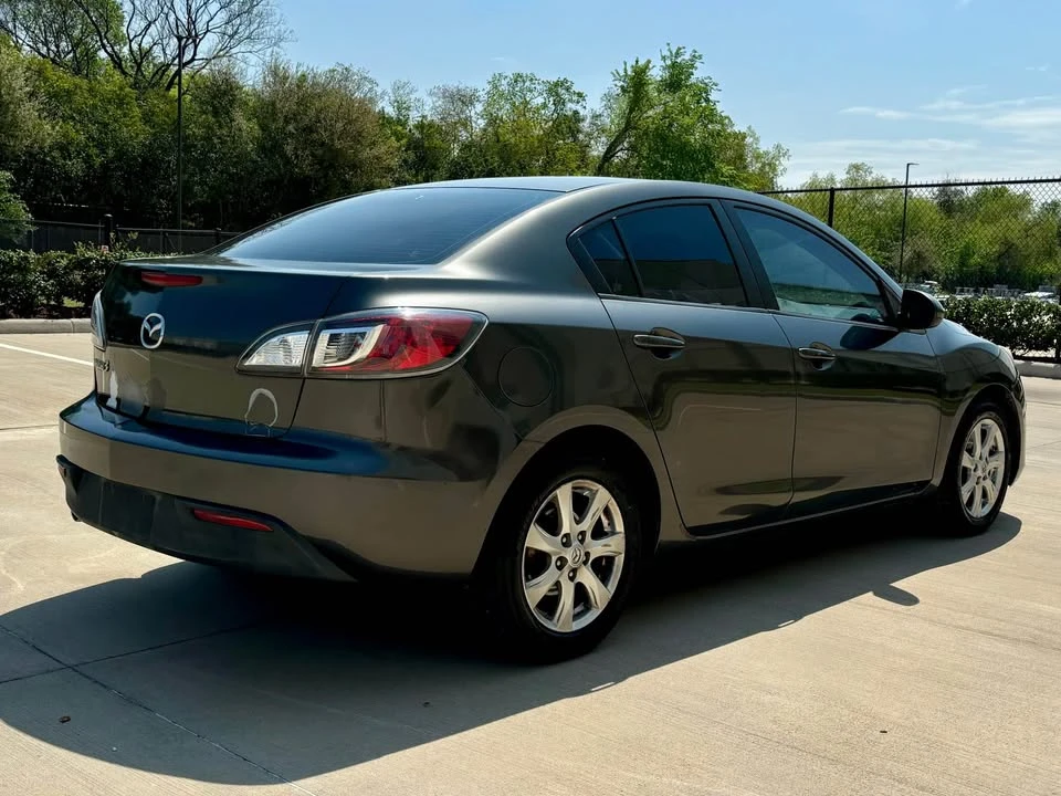 2010 Mazda Mazda 3 2nd Gen - Image 4 of 9