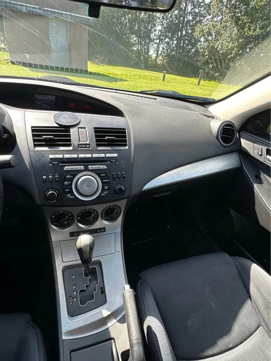 2010 Mazda Mazda 3 2nd Gen - Image 10 of 11