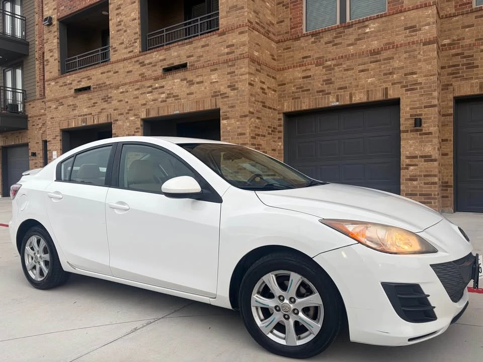 2010 Mazda Mazda 3 2nd Gen - Image 2 of 12