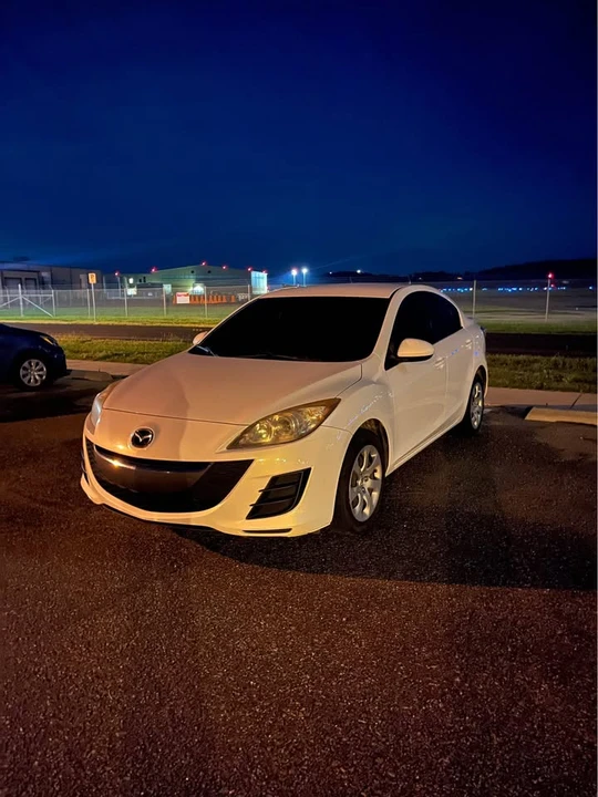 2010 Mazda Mazda 3 2nd Gen - Image 2 of 5