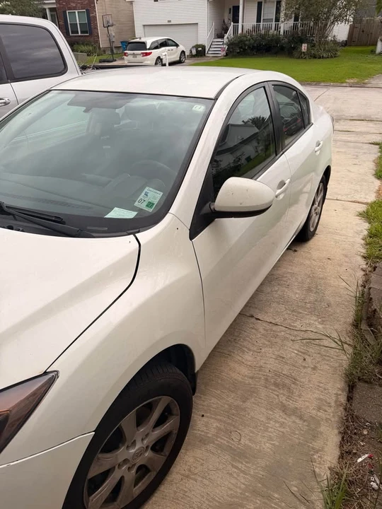 2010 Mazda Mazda 3 2nd Gen - Image 2 of 13
