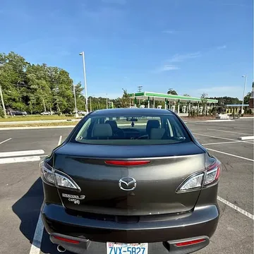2010 Mazda Mazda3 i Touring Sedan 4D