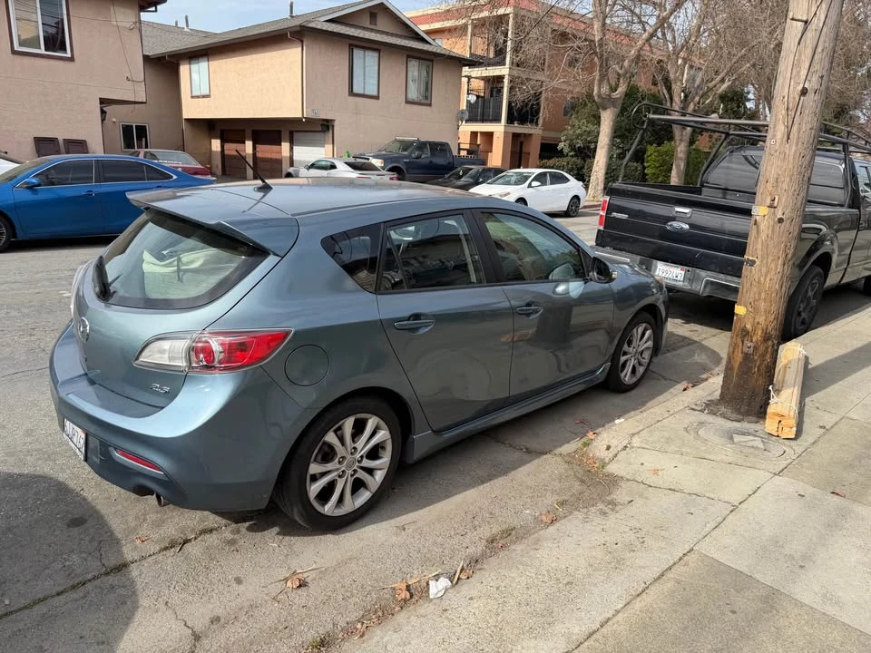 2010 Mazda Mazda 3 2nd Gen - Image 3 of 8