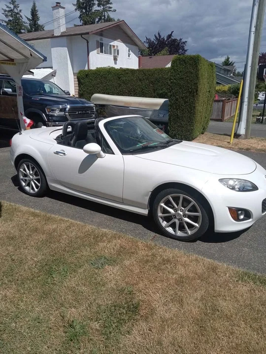 2010 Mazda NC MX-5 Miata - Image 3 of 6
