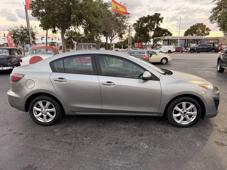 2010 Mazda Mazda 3 2nd Gen - Image 9 of 18