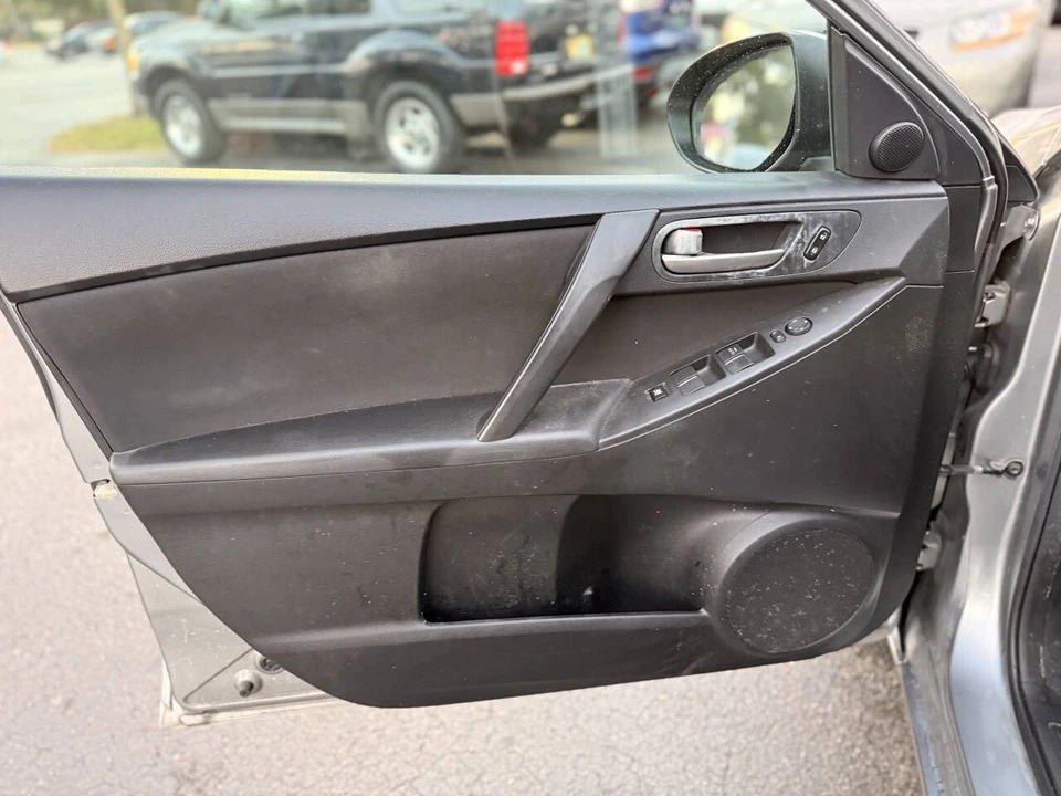 2010 Mazda Mazda 3 2nd Gen - Image 11 of 18