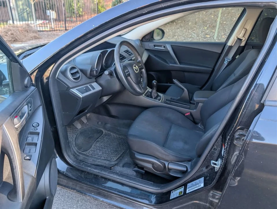 2010 Mazda Mazda 3 2nd Gen - Image 10 of 19