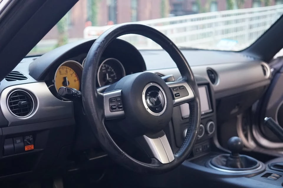 2010 Mazda NC MX-5 Miata - Image 15 of 17