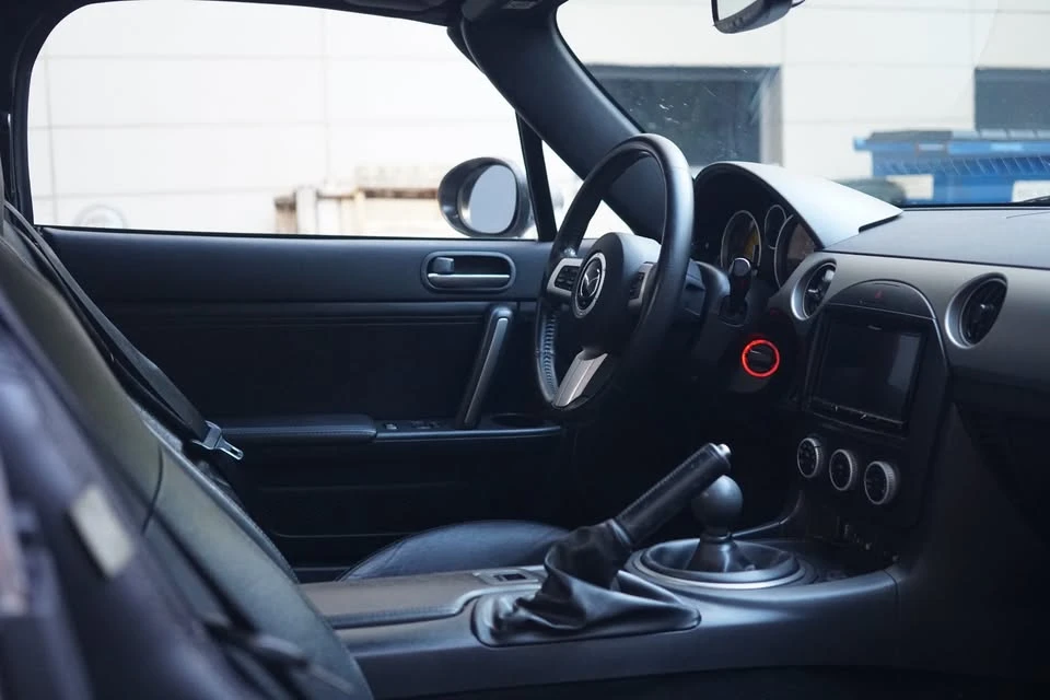 2010 Mazda NC MX-5 Miata - Image 12 of 17